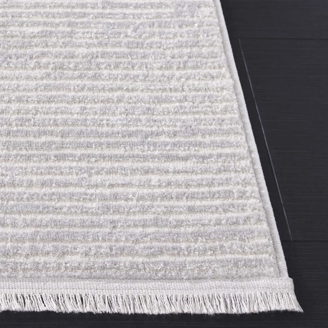 Safavieh Whisper 4'-0" x 6'-0" Rug in Grey / Ivory
