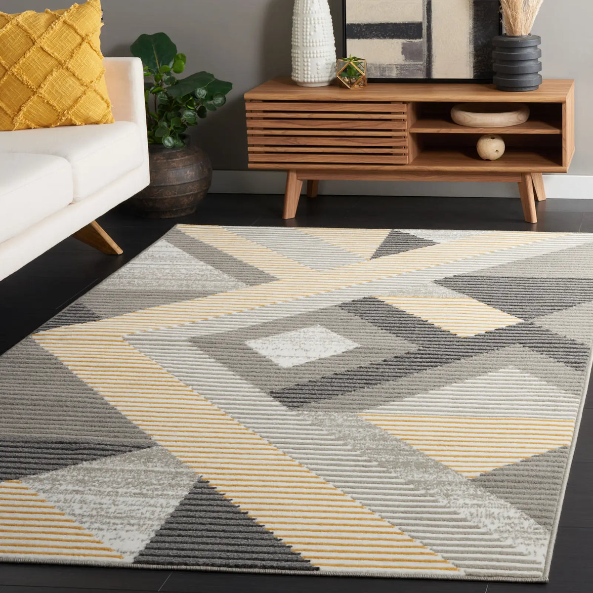 Safavieh Pyramid 4'-5" x 6'-5" Rug in Grey / Ivory Gold
