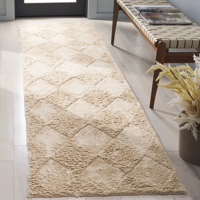 Safavieh Easy Care 2'-3" x 9'-0" Rug in Beige