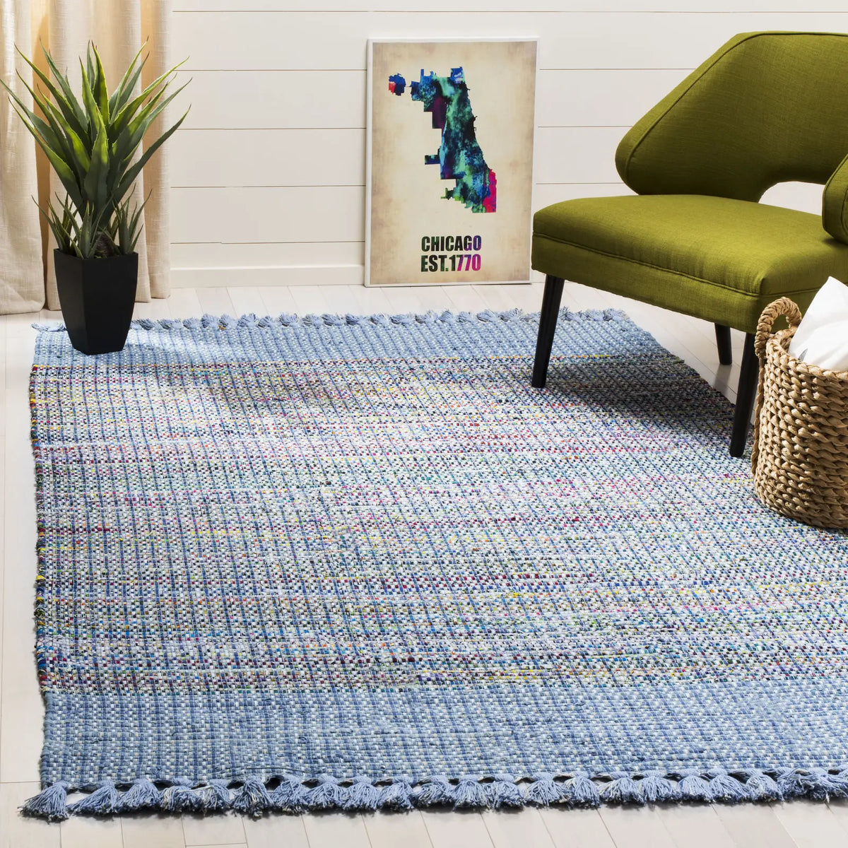 Safavieh Montauk 5'-0" x 8'-0" Rug in Blue / Multi