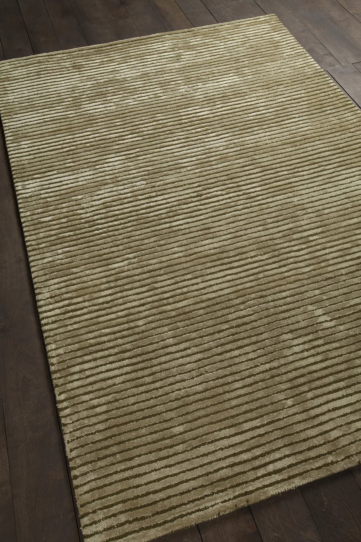 Chandra Angelo ANG-26202 Green rug, angled side view