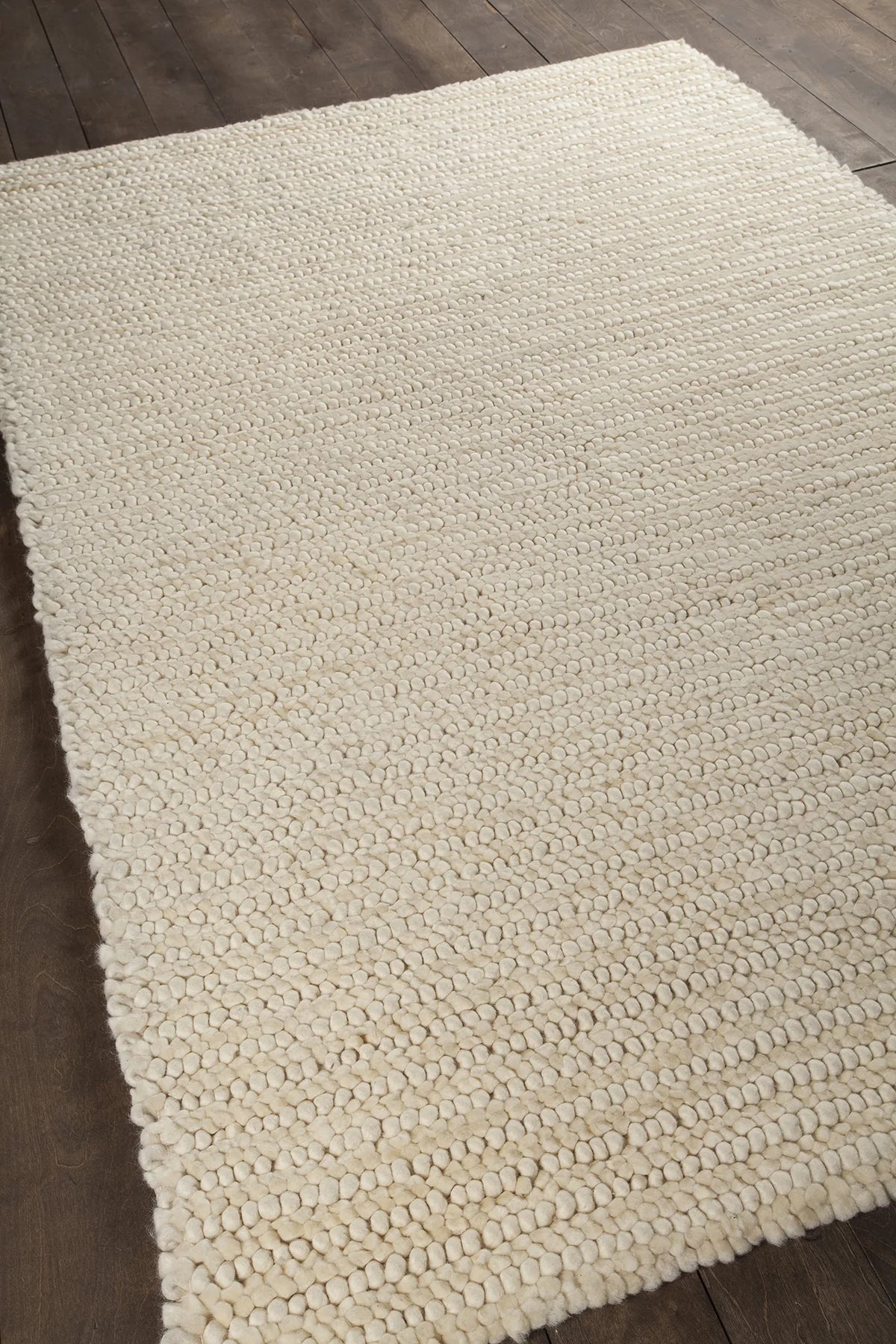 Chandra Anni ANN-11400 Ivory rug, angled side view