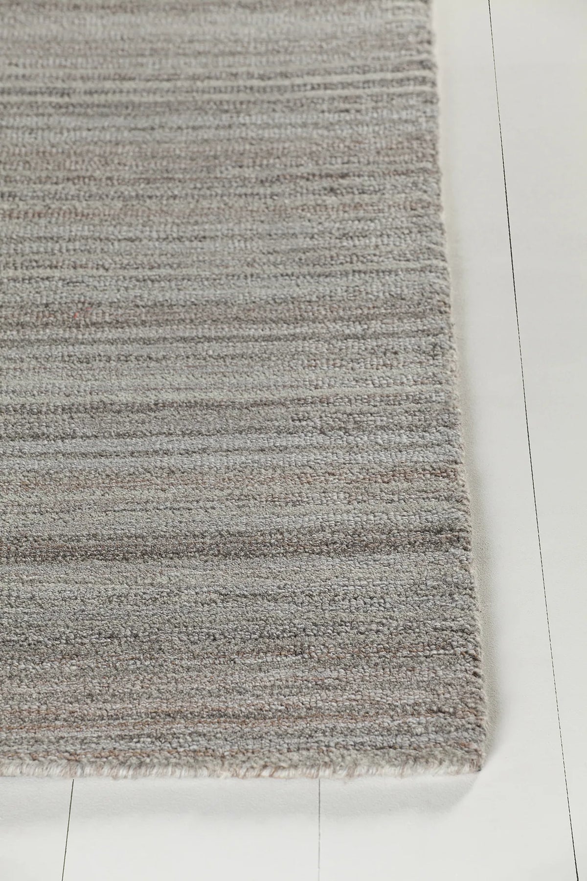Chandra Anya ANY-44103 Grey and Silver rug, corner detail