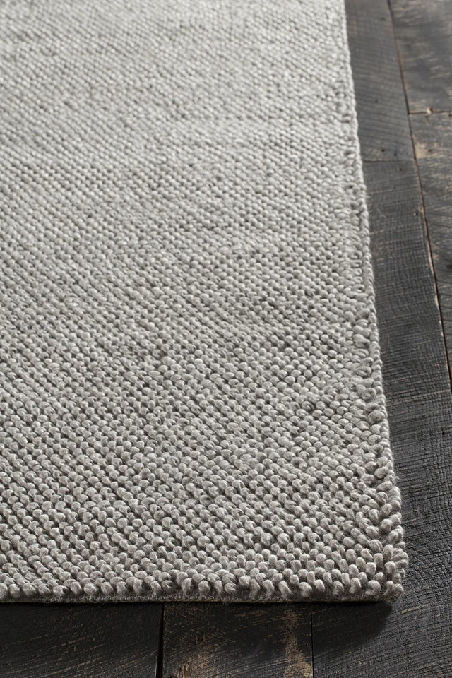 Chandra Burton BUR-34900 Silver rug, corner detail