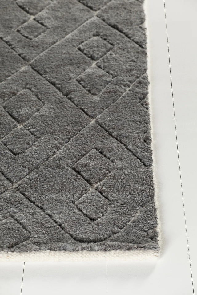 Chandra Catalina CAT-45101 Grey rug, corner detail