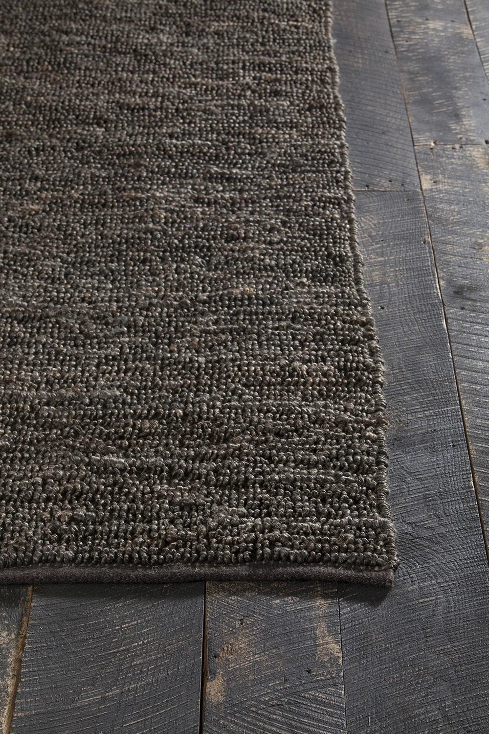 Chandra Arlene ARL-29902 Brown rug, corner detail