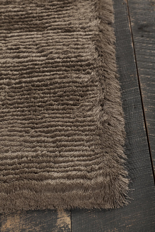 Chandra Elisha ELI-33101 beige rug, corner detail