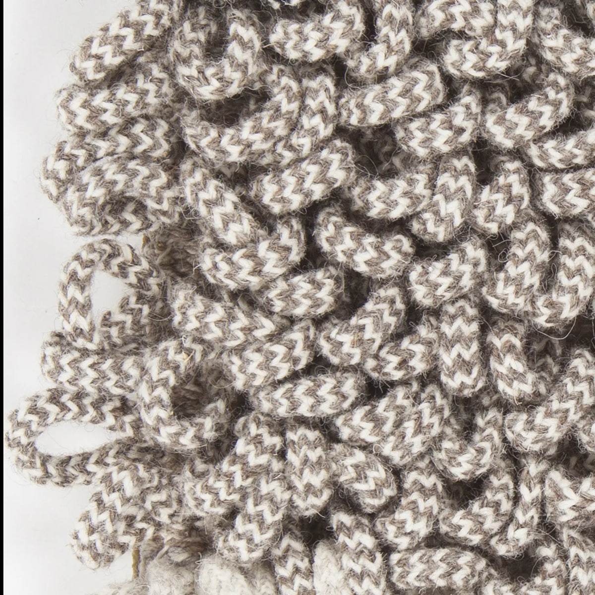 Chandra Evelyn EVE-38601 Taupe rug, texture close-up
