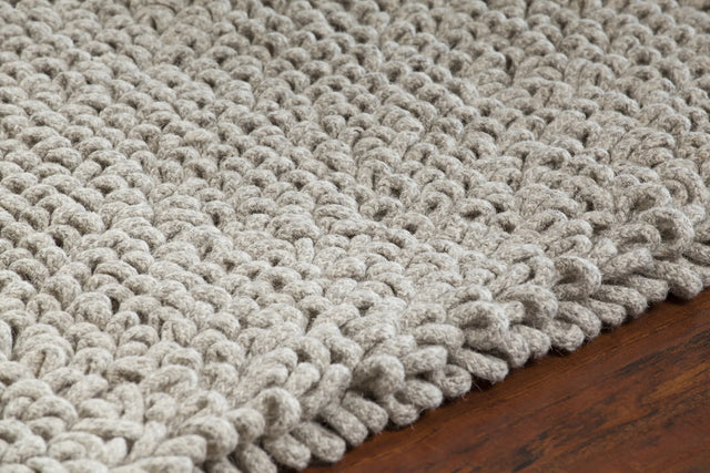 Chandra Evelyn EVE-38602 Silver rug, side detail view