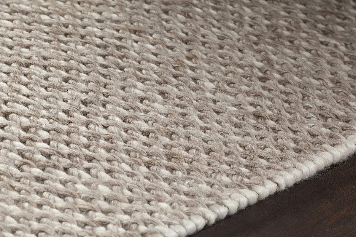 Chandra Ira IRA-44500 Brown rug, side detail view