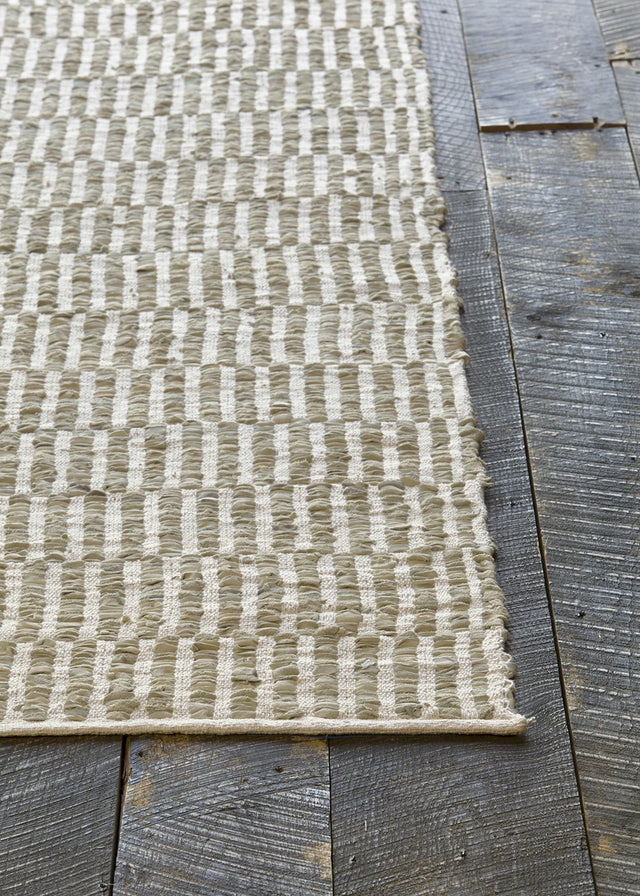 Chandra Jazz JAZ-17001 Grey and Tan rug, corner detail