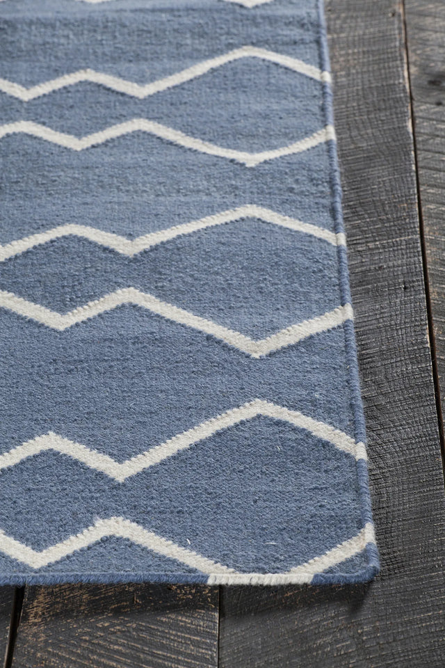Chandra Lima LIM-25704 Blue and White rug, corner detail