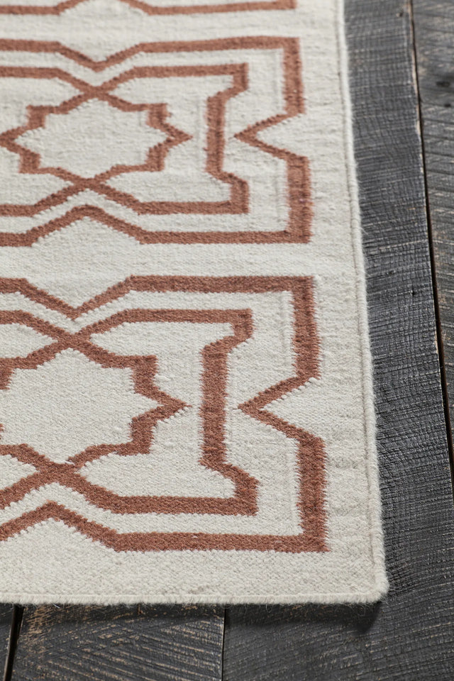 Chandra Lima LIM-25719 White and Orange rug, corner detail