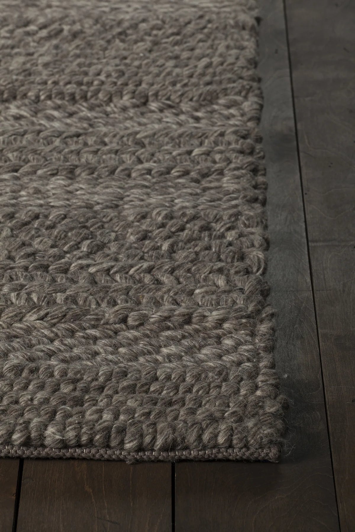 Chandra Naja NAJ-40302 Brown rug, corner detail