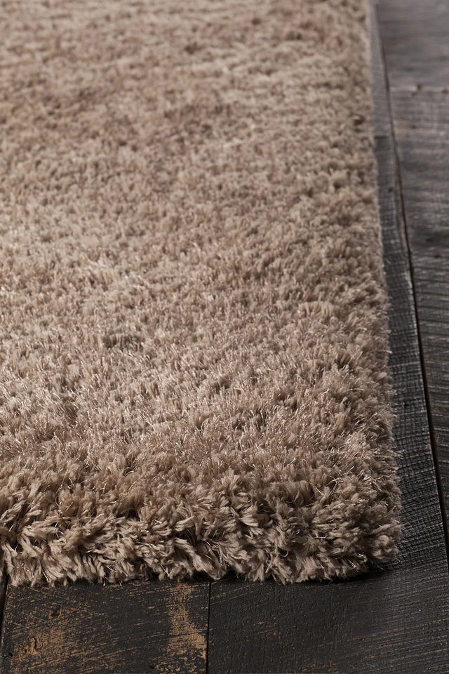Chandra Osim OSI-35104 Tan rug, corner detail
