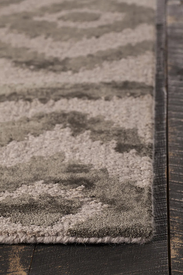 Chandra Paola PAO-41401 Natural and Grey rug, corner detail
