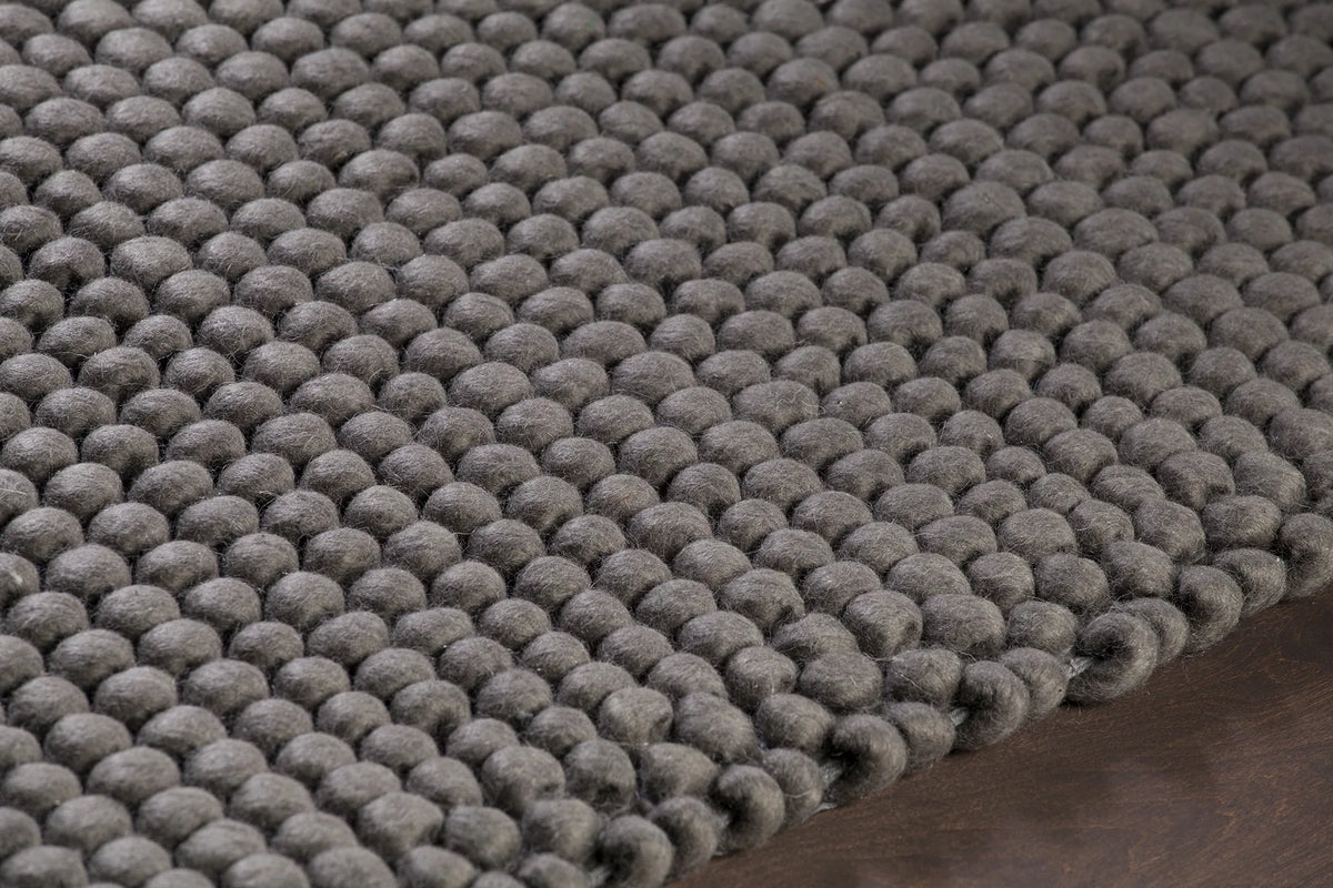 Chandra Quina QUI-42903 Grey rug, side detail view