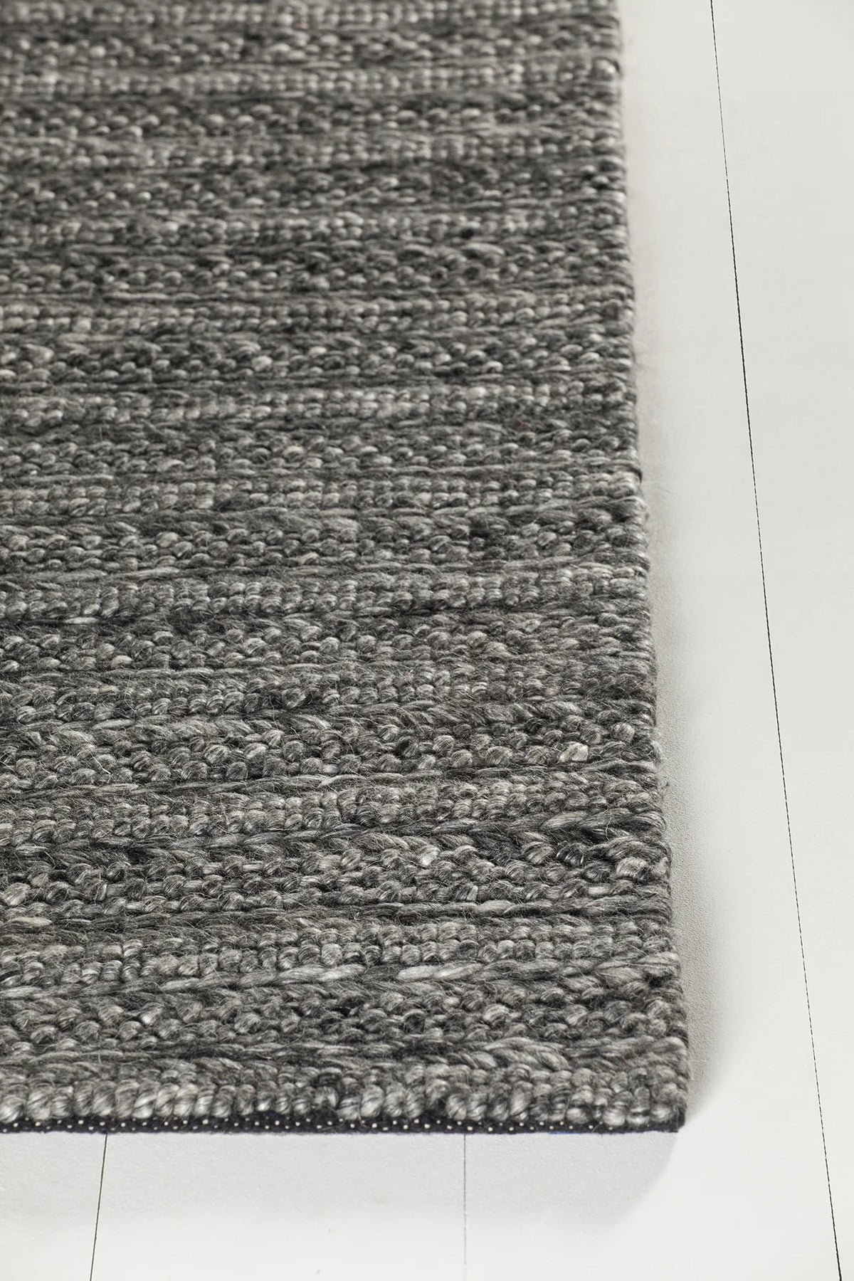 Chandra Saira SAI-44702 Grey rug, corner detail