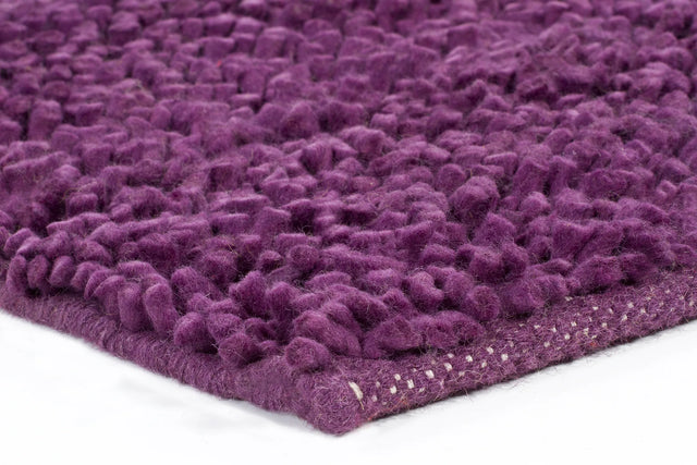 Chandra Strata STR-1126 Purple rug, corner detail