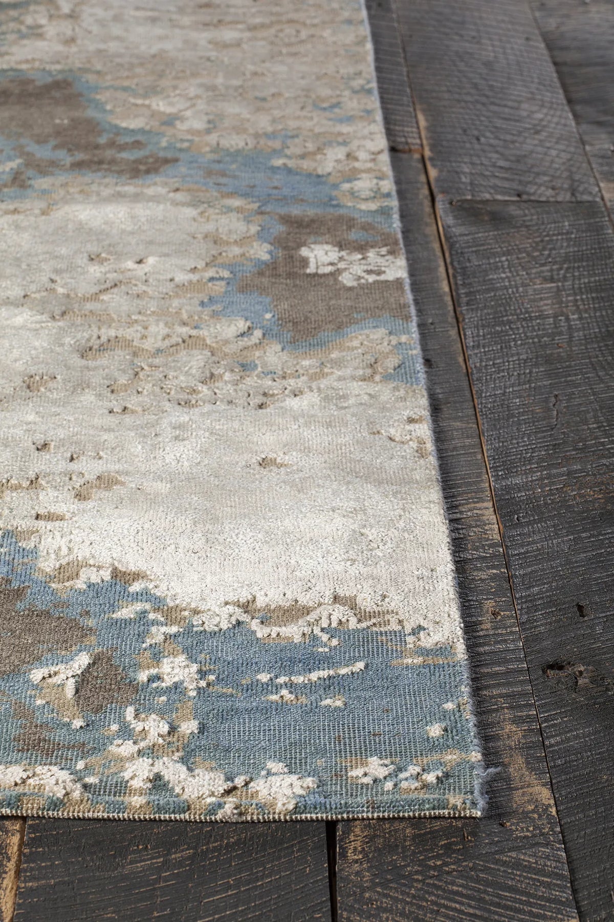 Chandra Vingel VIN-36802 blue and brown and cream rug, corner detail