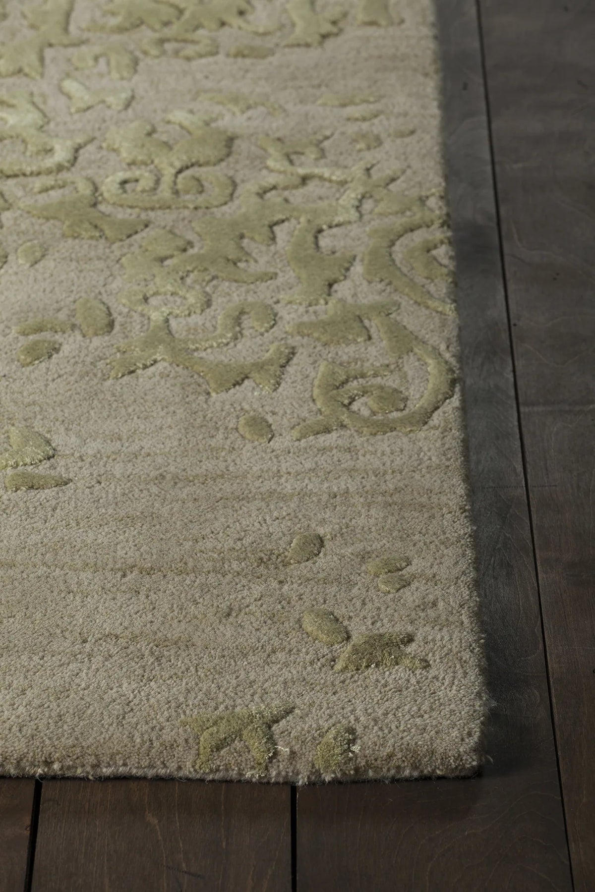 Chandra Xia XIA-43701 ivory and yellow rug, corner detail