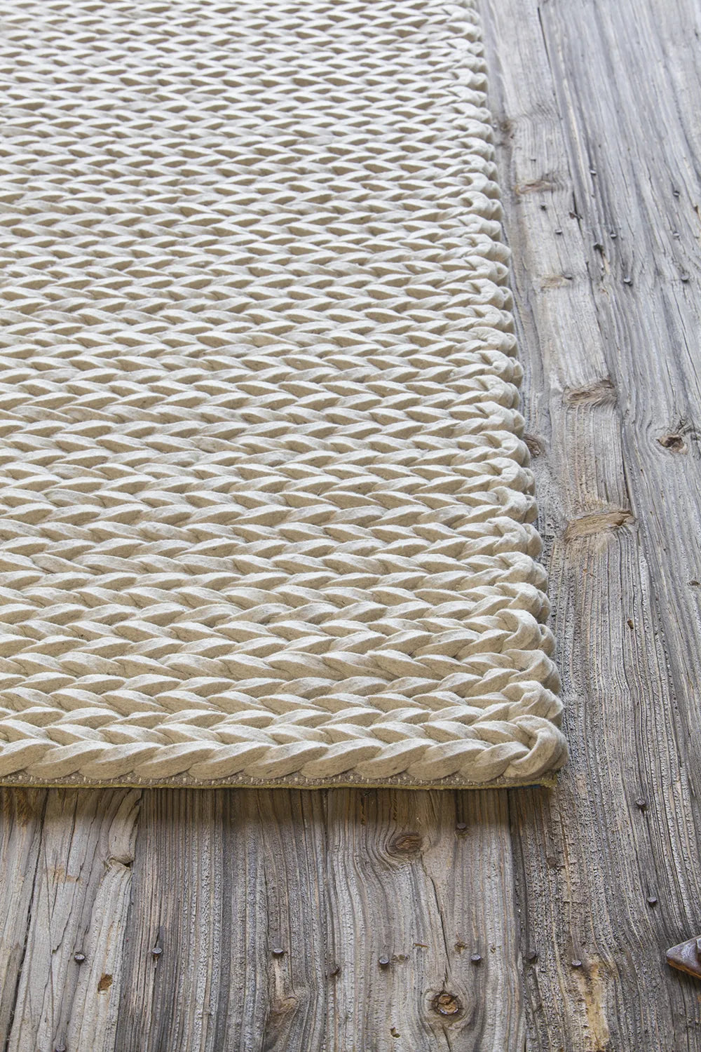 Chandra Zensar ZEN-10000 Ivory rug, corner detail