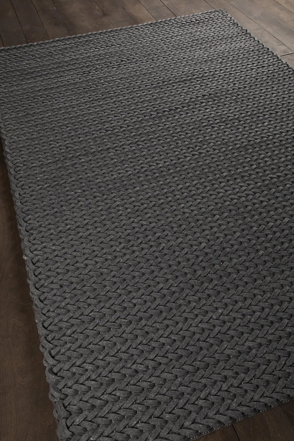 Chandra Zensar ZEN-10001 Grey rug, angled side view