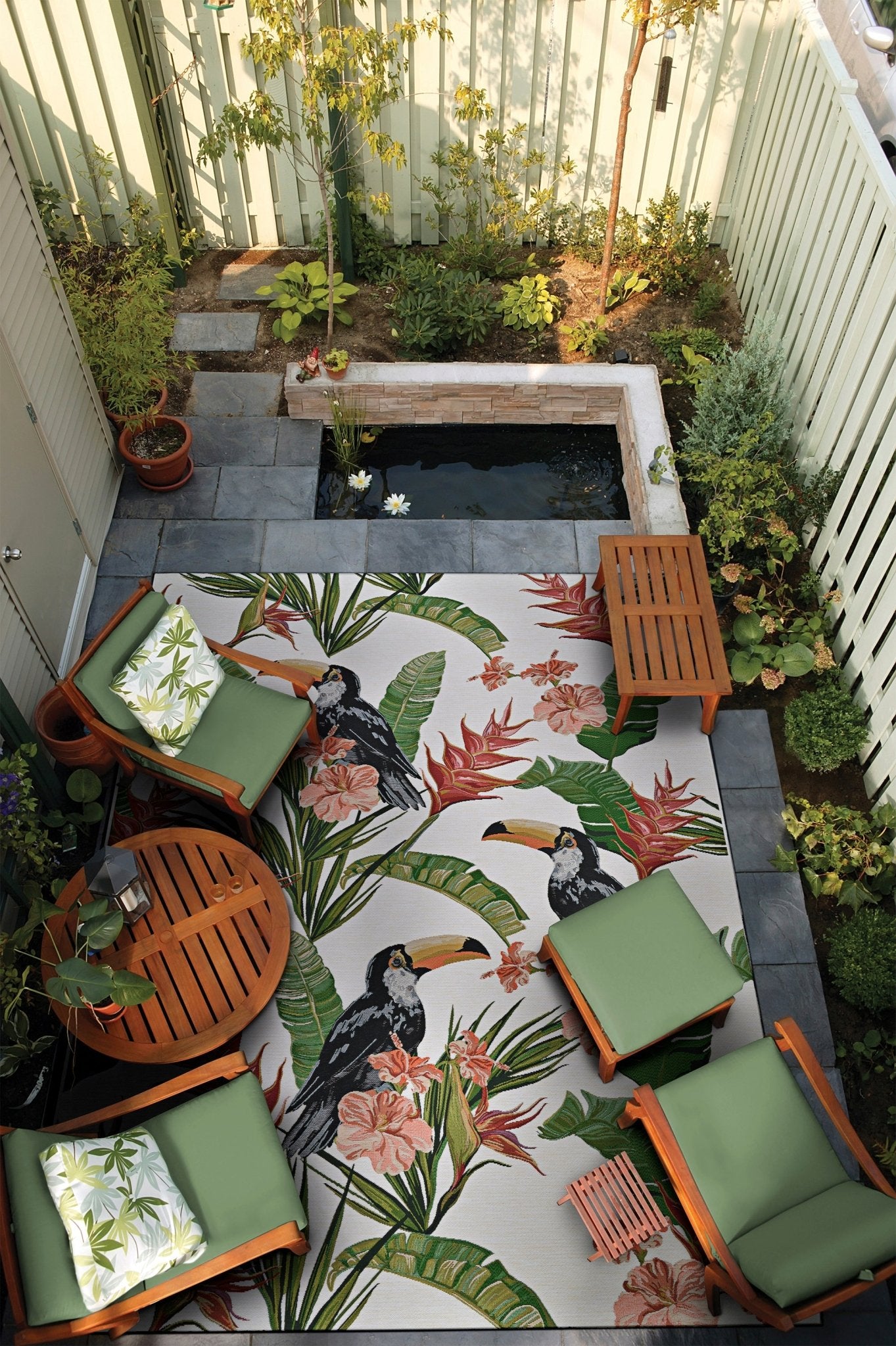 Couristan Dolce Toucans 7502/0002 Ivory Rug - Couristan - 75020002023710u