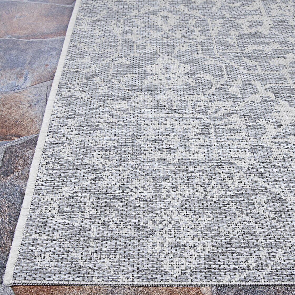 Couristan Monte Carlo Palmette 2329/4716 Grey / Ivory Rugs.