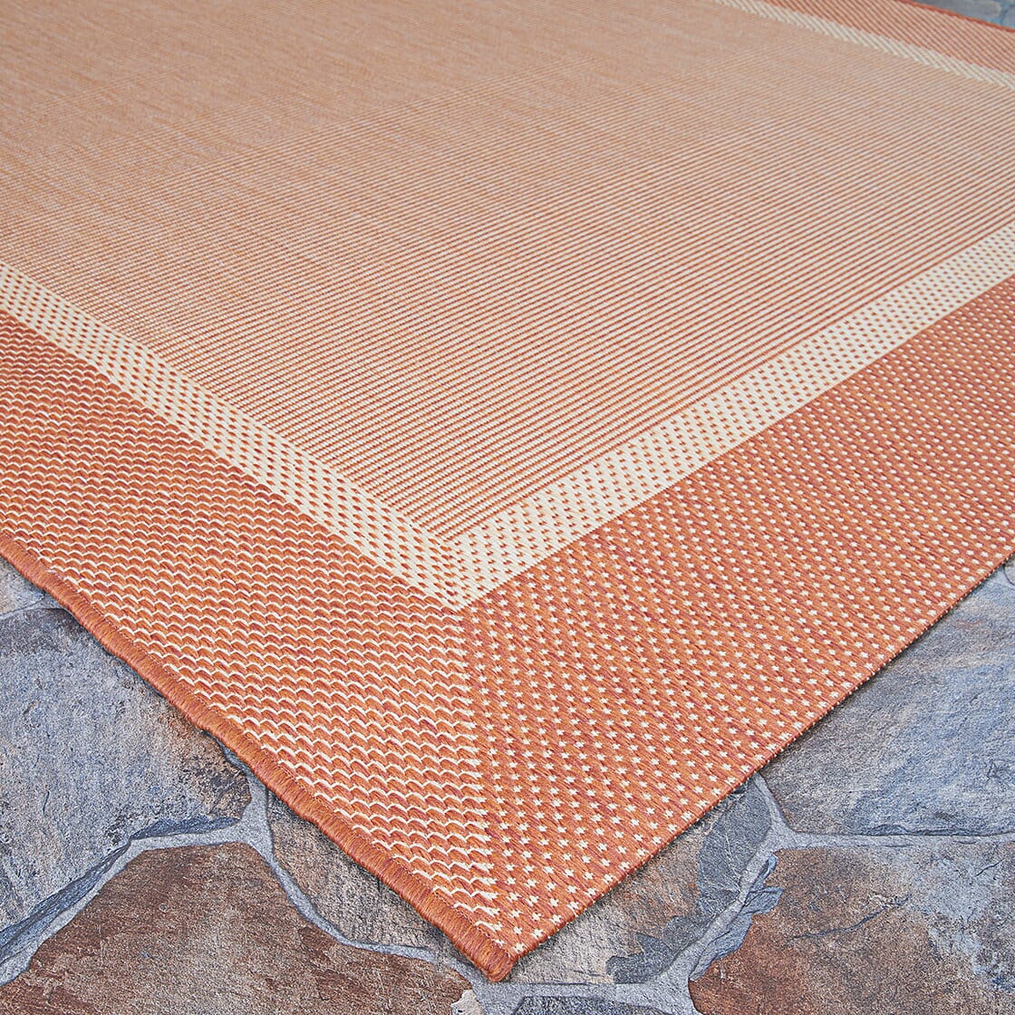 Couristan Recife Stria Texture 5526/1112 Natural / Terra Cotta Rugs.