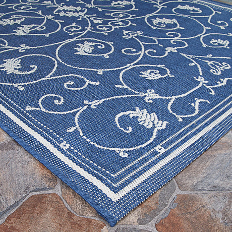 Couristan Recife Veranda 1583/6500 Ivory / Indigo Rugs.