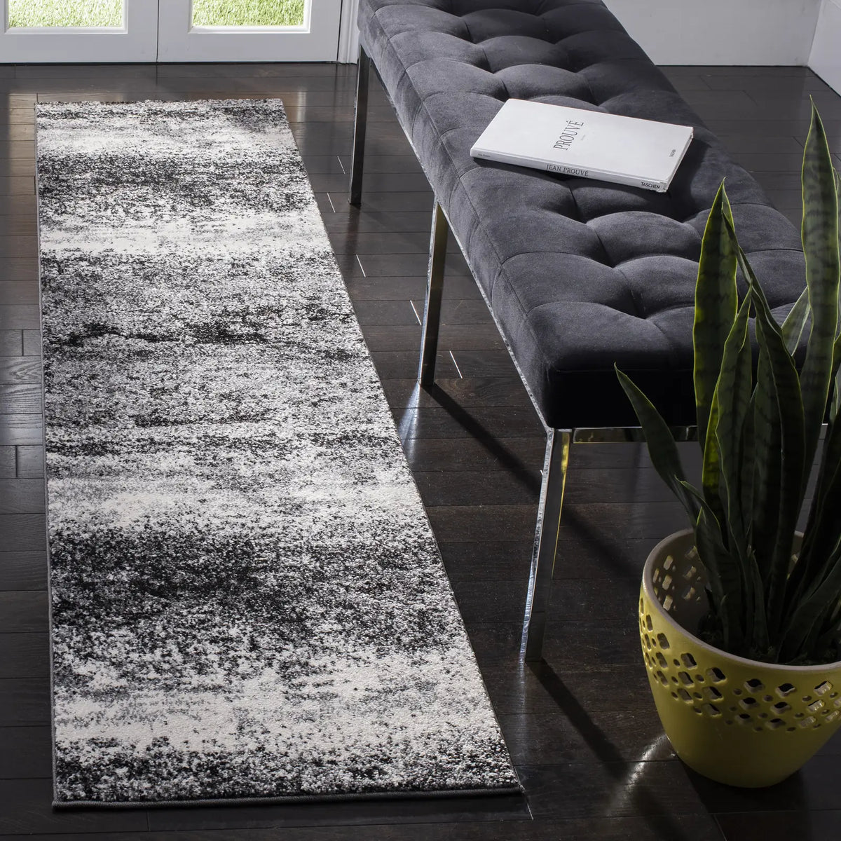 Safavieh Spirit 100 2'-0" x 8'-0" Rug in Charcoal / Light Grey