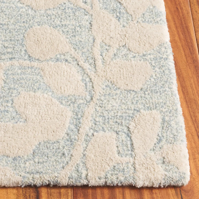Safavieh Glamour 4'-0" x 6'-0" Rug in Blue / Beige