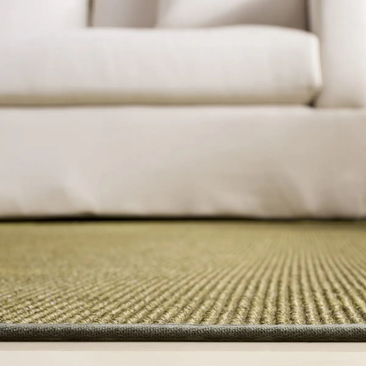 Safavieh Martha Stewart 8'-0" x 10'-0" Rug in Green