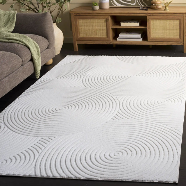 Safavieh Versailles 4'-0" x 6'-0" Rug in Ivory