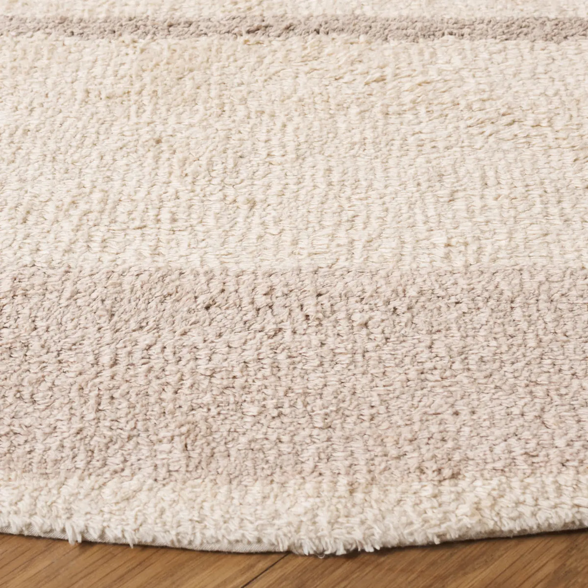 Safavieh Easy Care 6'-0" x 6'-0" Rug in Ivory / Beige