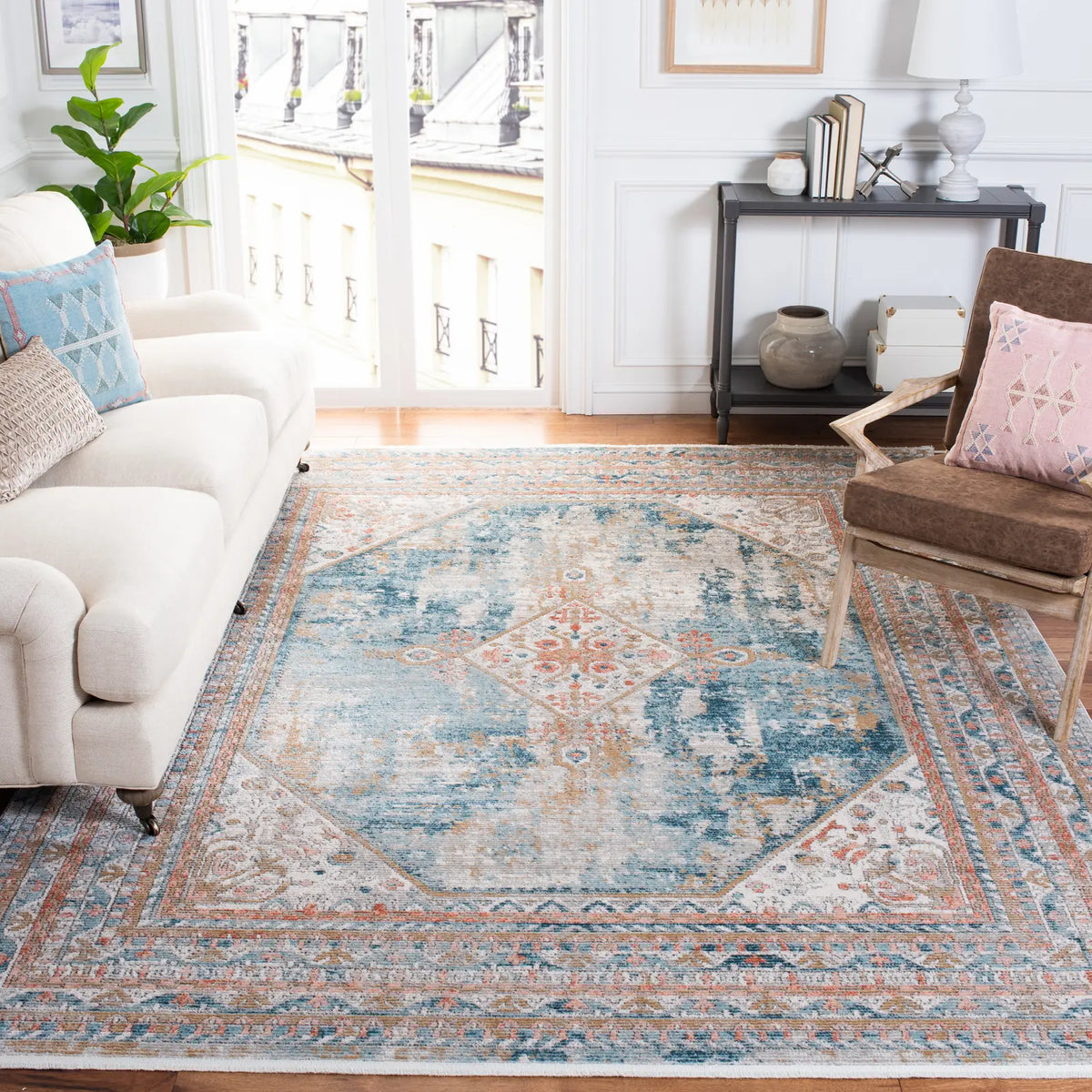 Safavieh Shivan 6'-7" x 8'-7" Rug in Blue / Grey