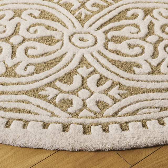 Safavieh Cambridge 6'-0" x 6'-0" Rug in Ivory / Gold