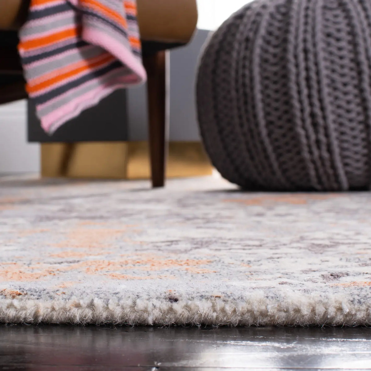 Safavieh Restoration Vintage 5'-0" x 8'-0" Rug in Rust / Grey