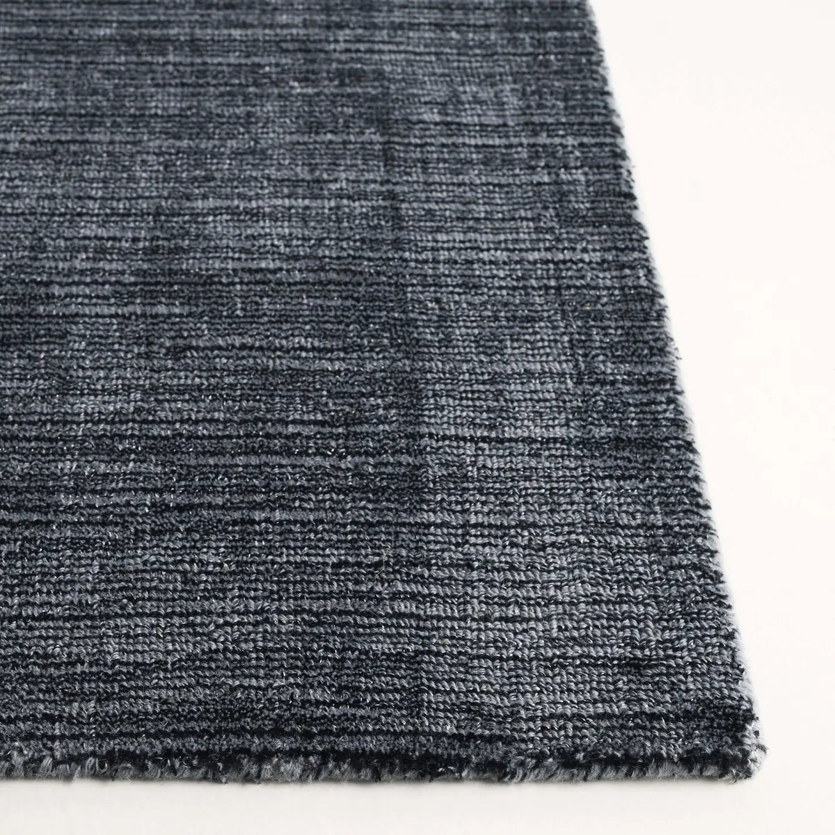 Safavieh Mirage 4'-0" x 6'-0" Rug in Black