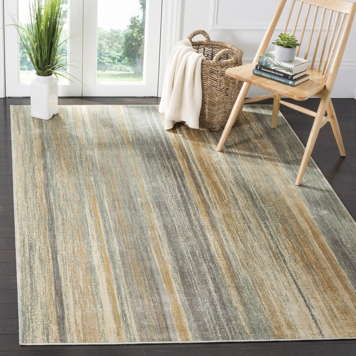Safavieh Vintage 4'-0" x 5'-7" Rug in Light Blue