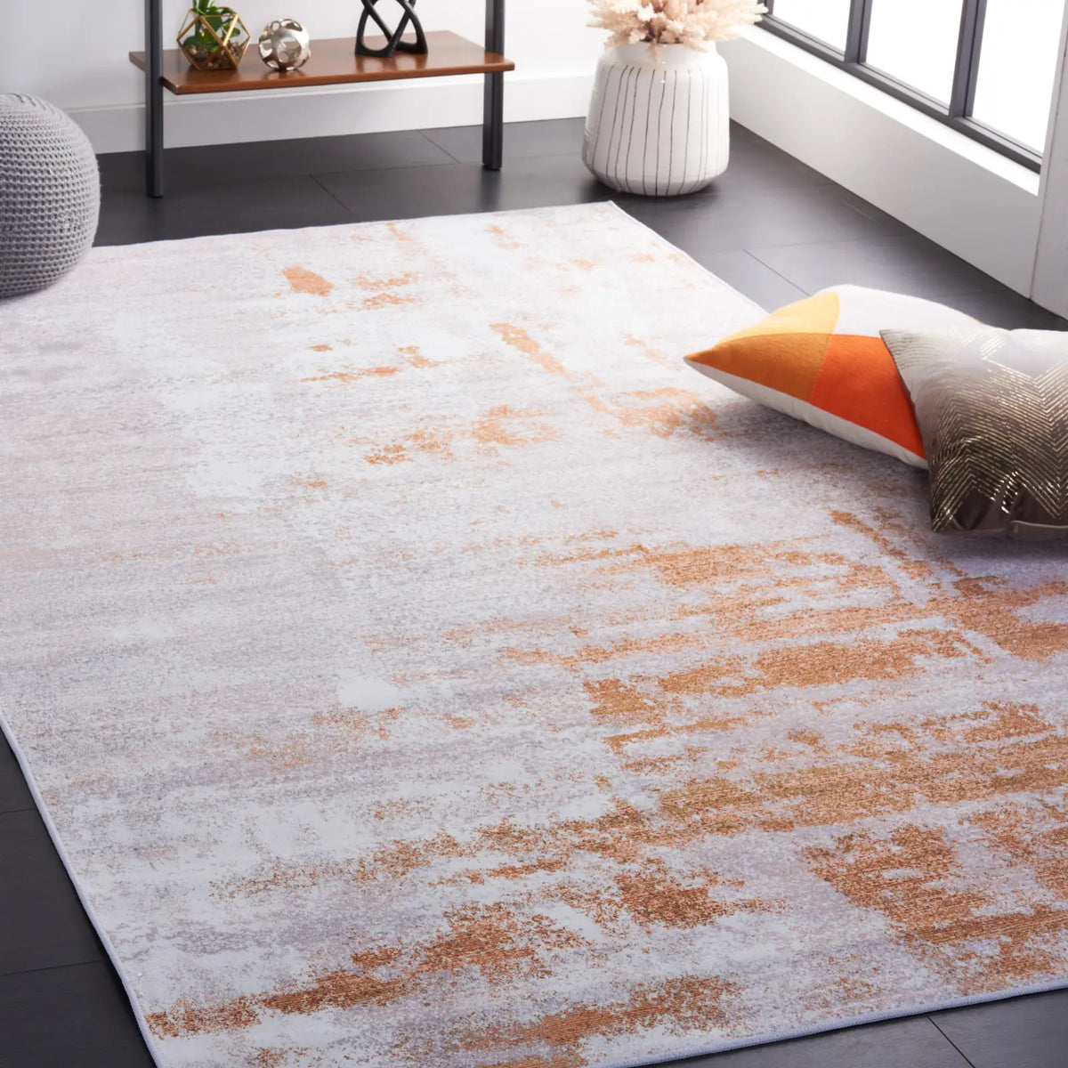 Safavieh Tacoma 4'-0" x 6'-0" Rug in Grey / Rust