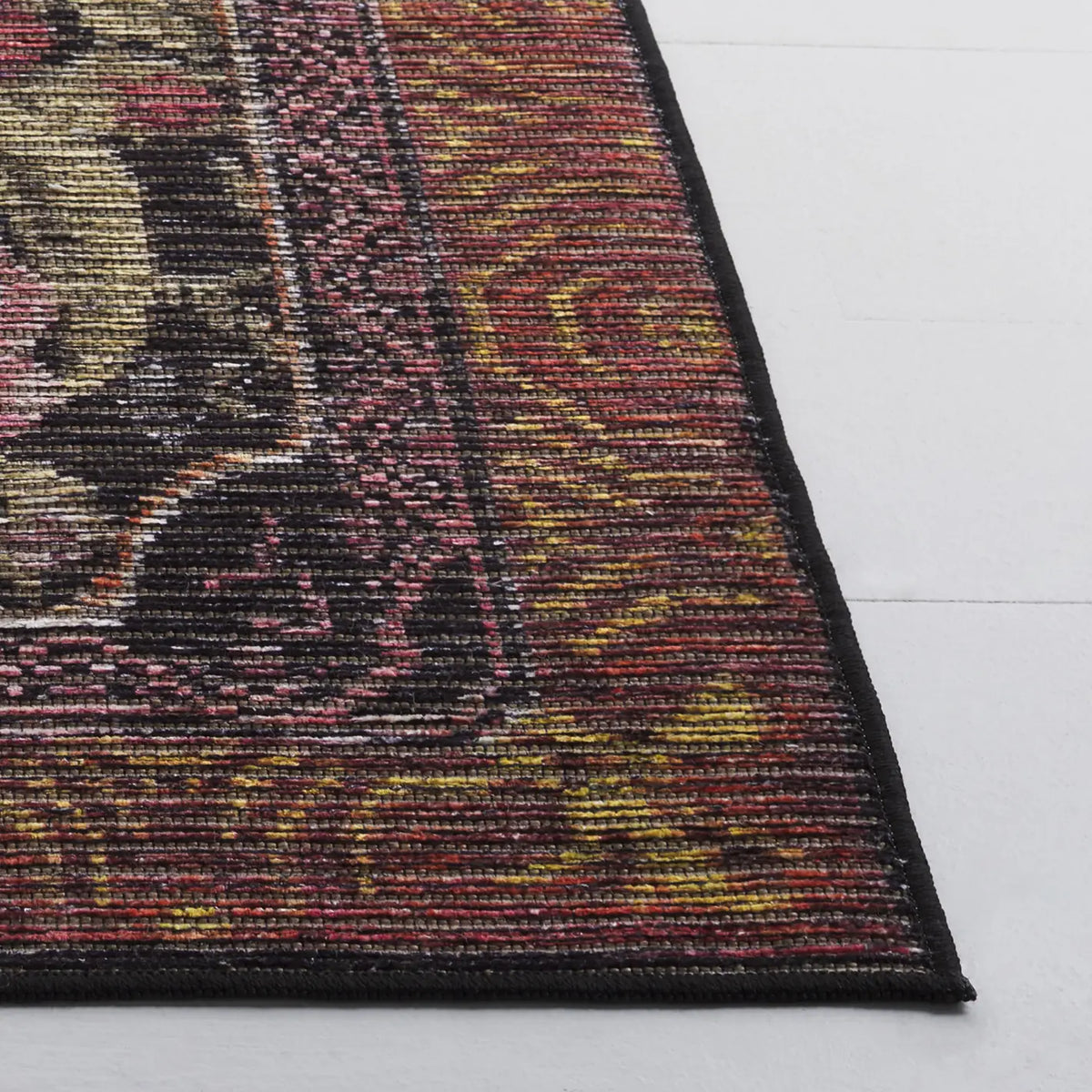 Safavieh Besarabian 4'-0" x 6'-0" Rug in Black / Sage Rust