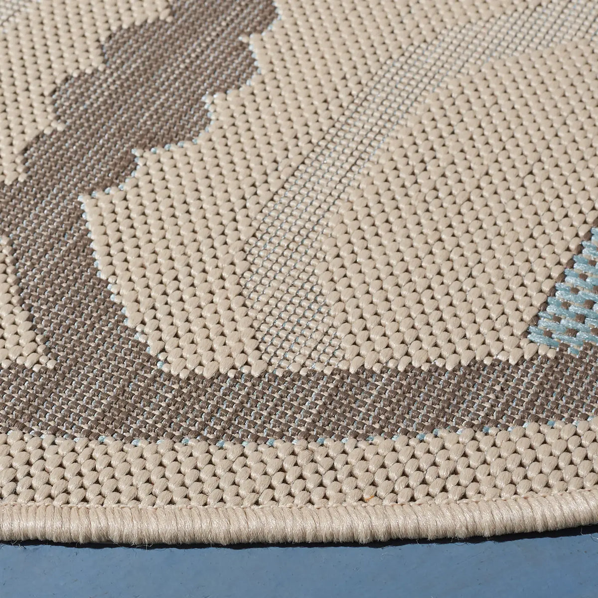 Safavieh Courtyard 5'-3" x 5'-3" Rug in Beige / Dark Beig
