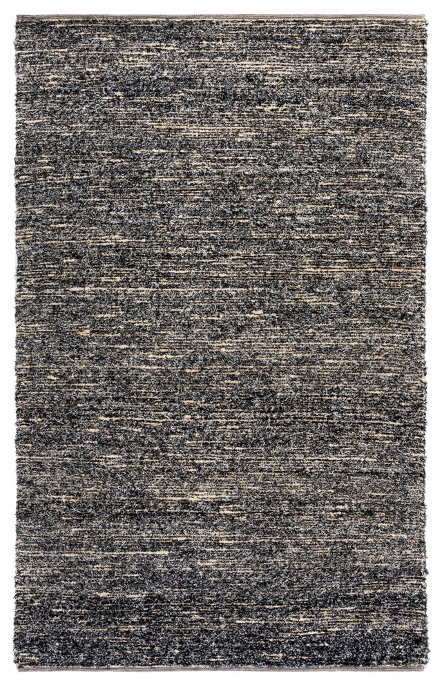 Safavieh Montauk 4'-0" x 6'-0" Rug in Beige / Black