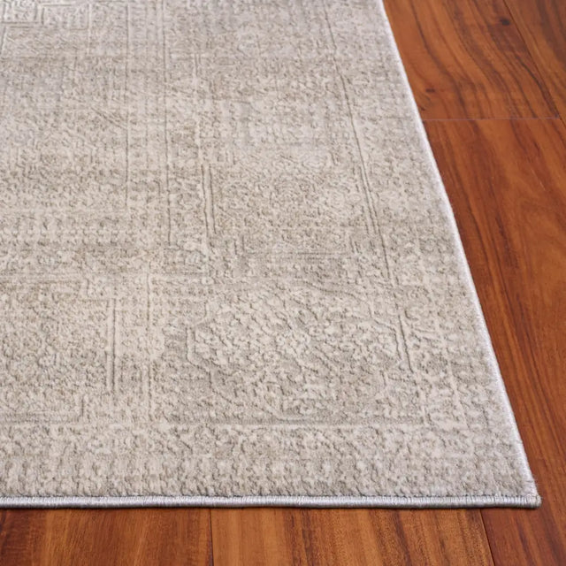 Safavieh Reflection 5'-1" x 7'-6" Rug in Ivory / White