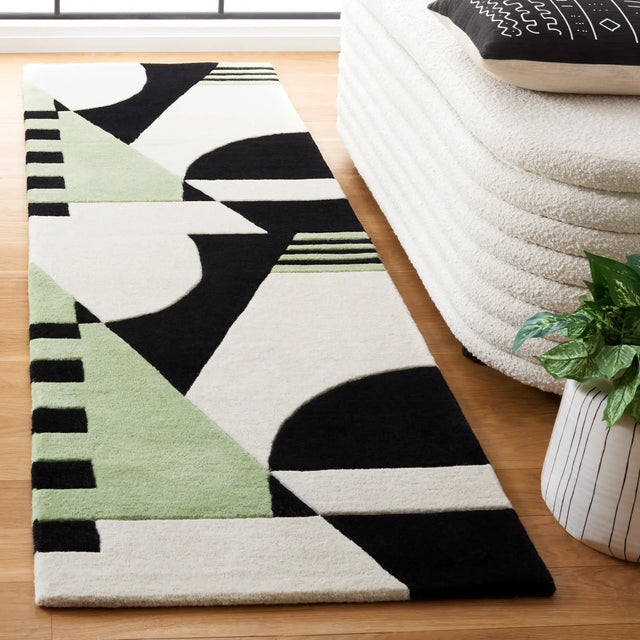 Safavieh Rodeo Drive 2'-3" x 8'-0" Rug in Black / Green