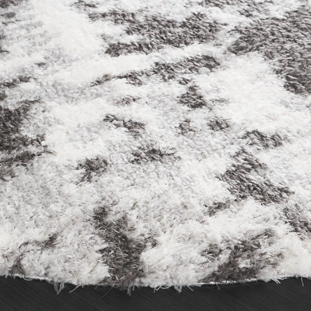 Safavieh Lindsay Shag 6'-7" x 6'-7" Rug in Dark Grey / Grey
