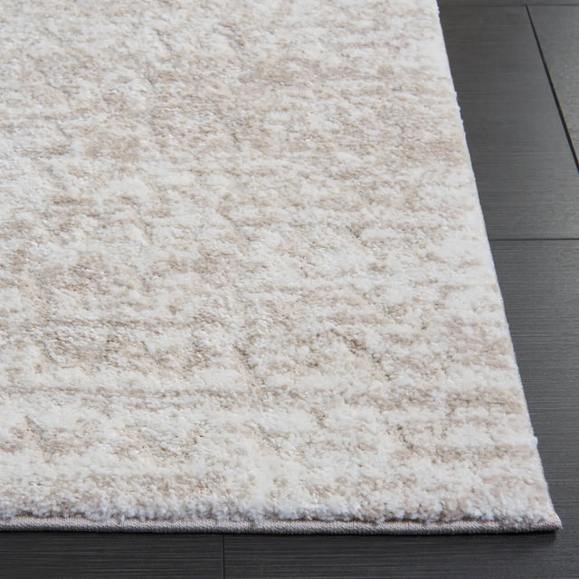 Safavieh Northport 800 4'-0" x 6'-0" Rug in Beige / Ivory