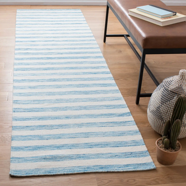 Safavieh Dhurries 2'-6" x 10'-0" Rug in Aqua / Ivory
